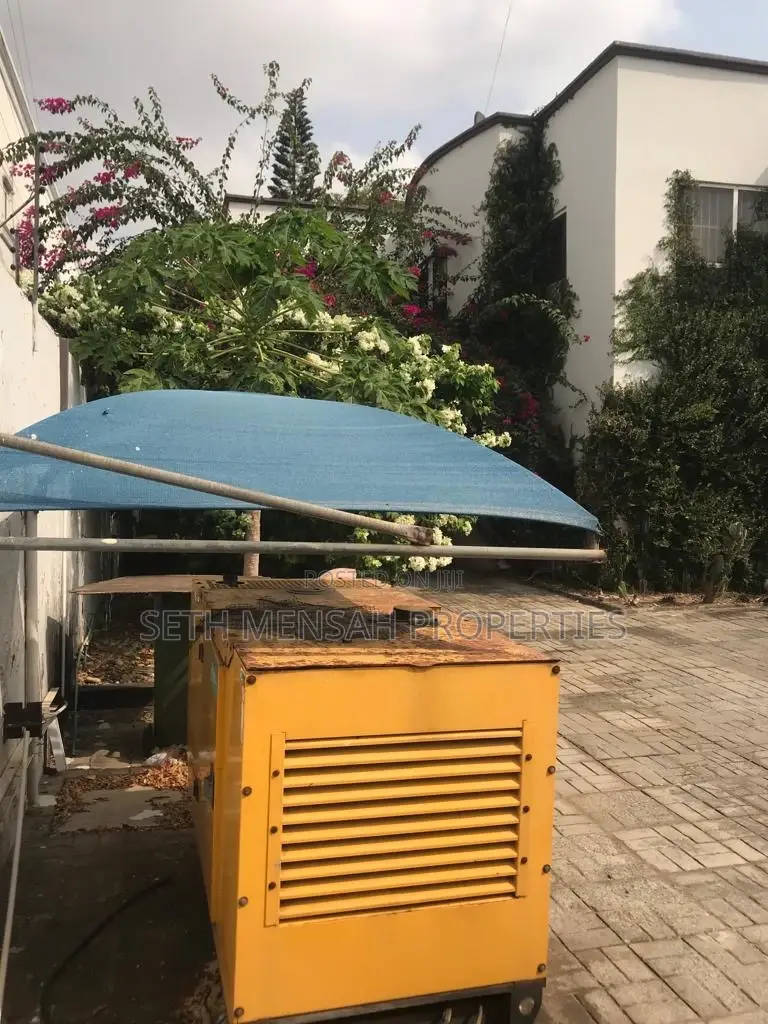4bdrm House in Achimota for Sale