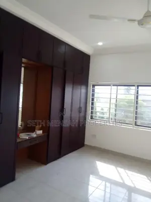 3bdrm House in Achimota for Rent