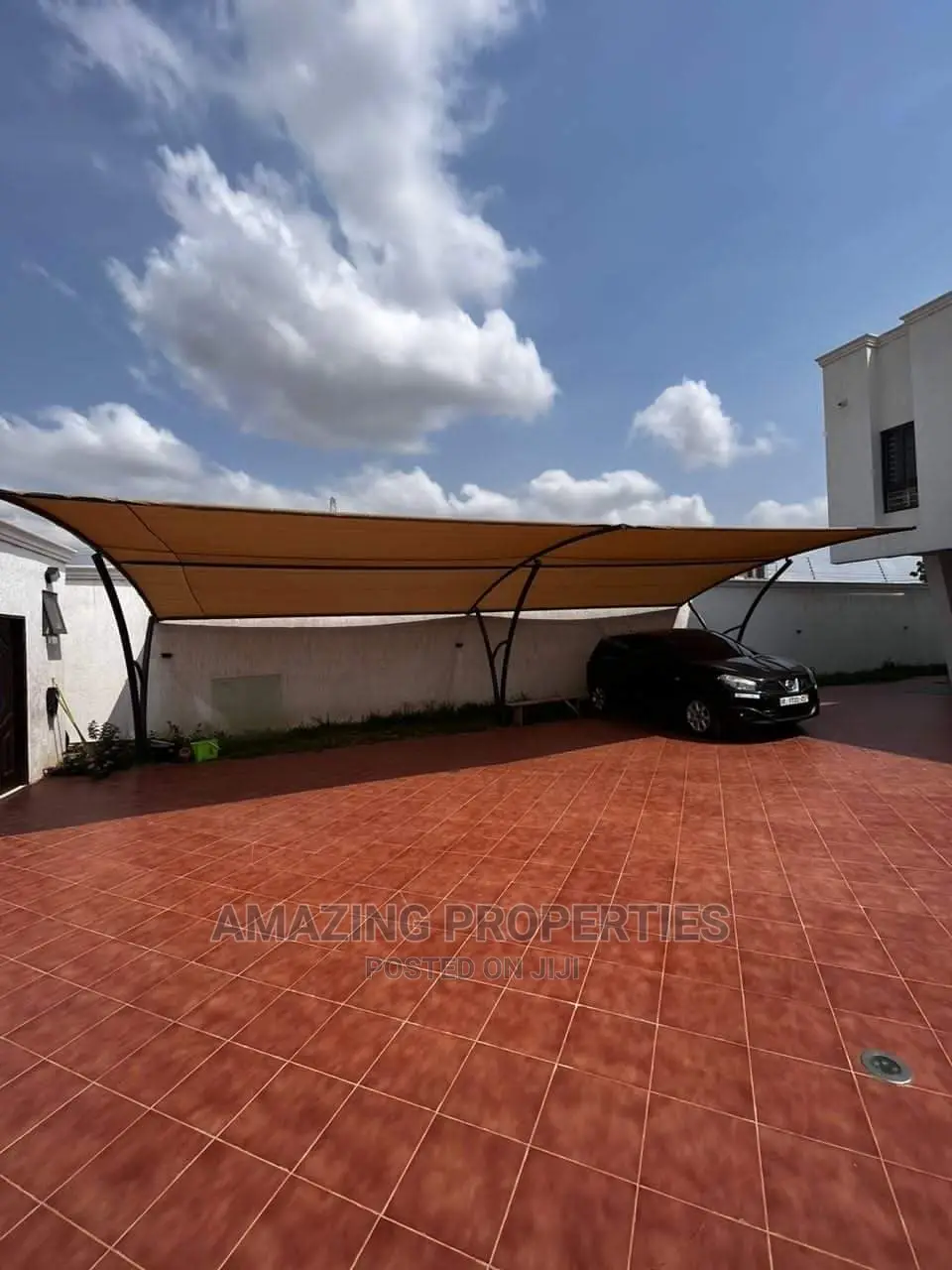 4bdrm House in Adjiriganor for Rent