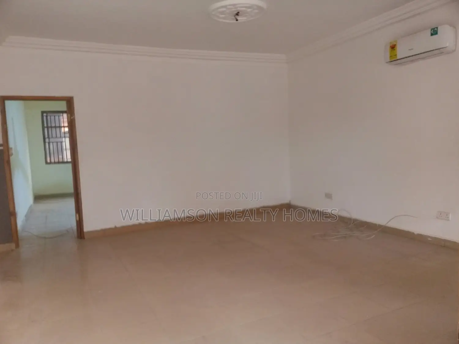 3bdrm Apartment in Community 18 Estate, Spintex for rent