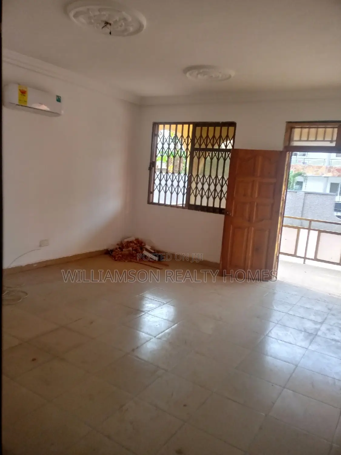 3bdrm Apartment in Community 18 Estate, Spintex for rent