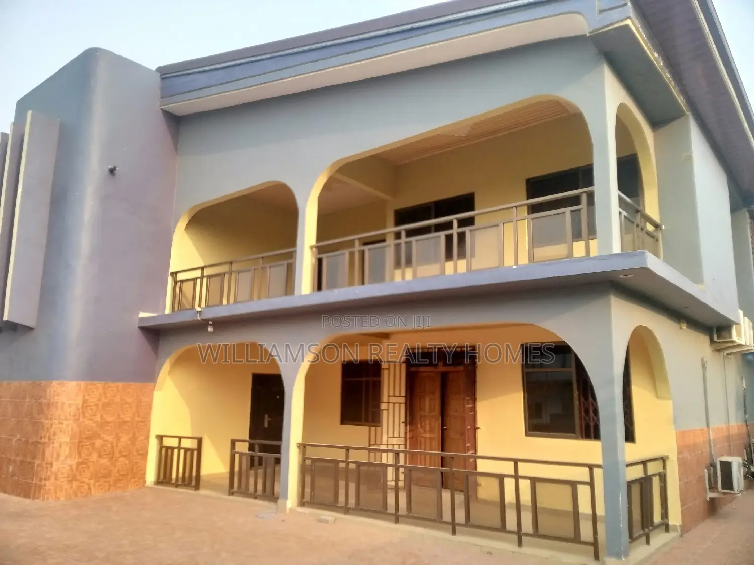 3bdrm Apartment in Community 18 Estate, Spintex for rent