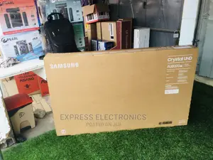 Crystal UHD Glossy Display Series 8 55” Smart Samsung