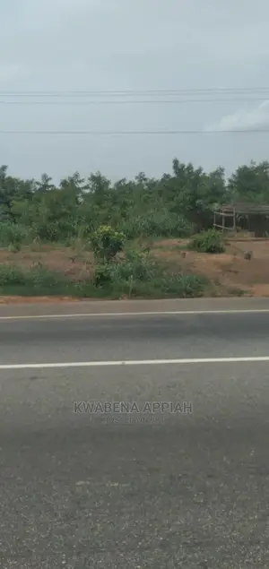 Plots of Land at Kumasi Accra Road Is on Sales
