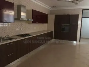 4bdrm House in Adjiriganor for Rent