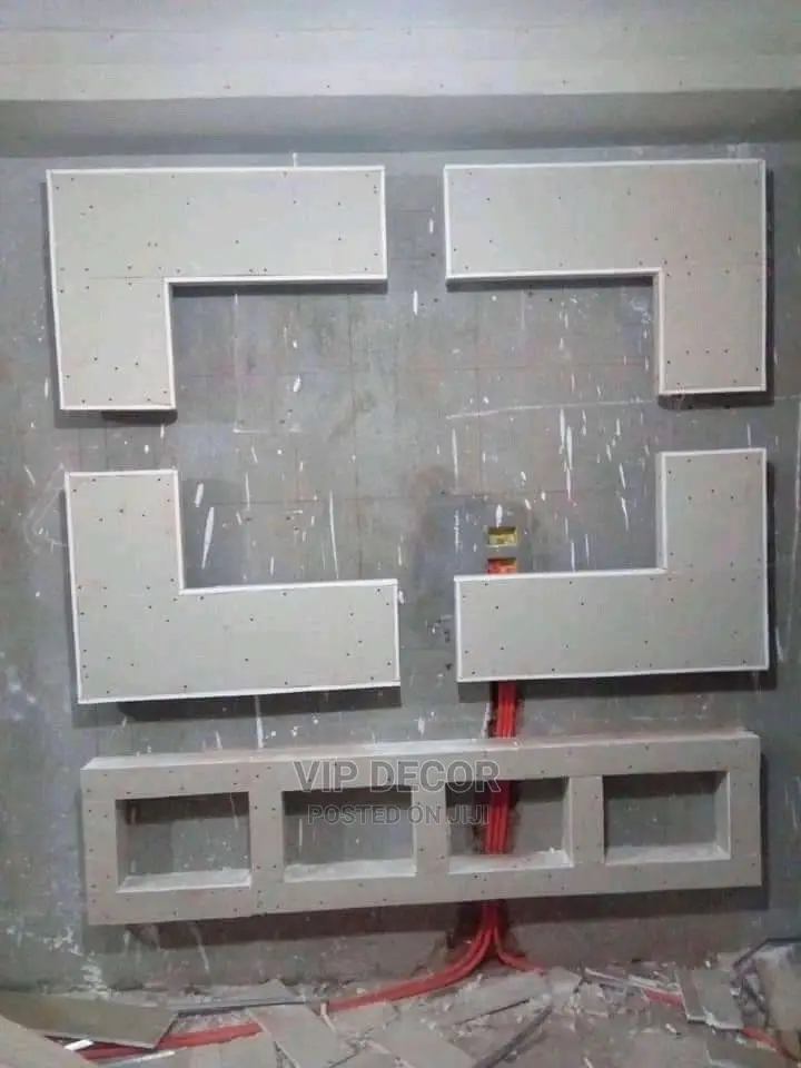 P.O.P: Vip TV Unit and Ceilling