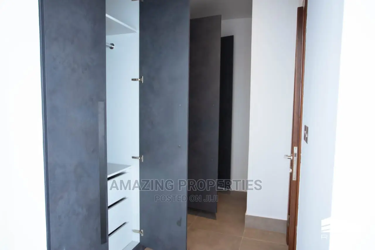 4bdrm House in Cantonments for Sale
