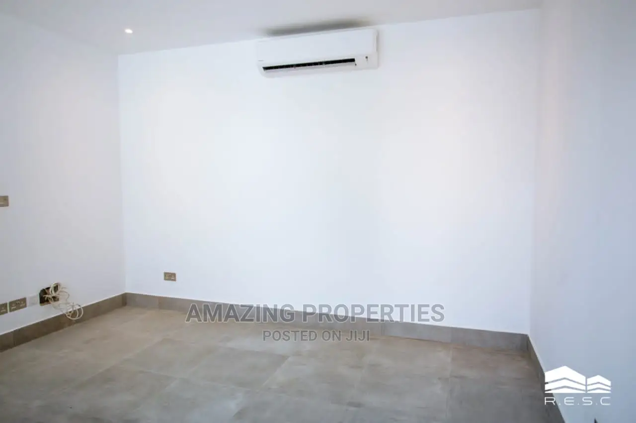 4bdrm House in Cantonments for Sale