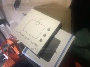 1 X Antenna 1 X Signal Amplifier 1 X Connector(Indoor)