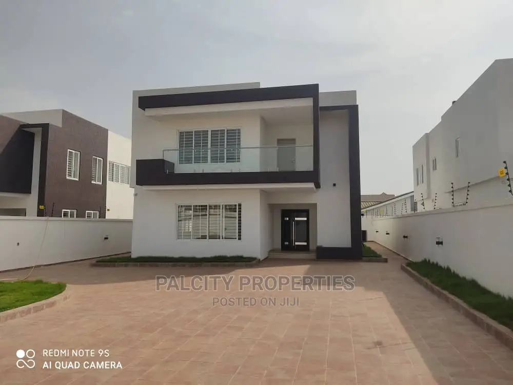 4bdrm House in Atasamanso, Kumasi Metropolitan for Sale