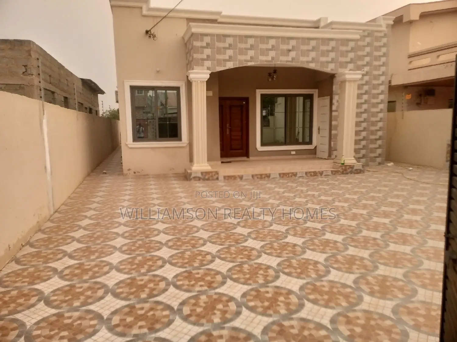 Furnished/Luxury 3bedrms Self Compound at Spintex