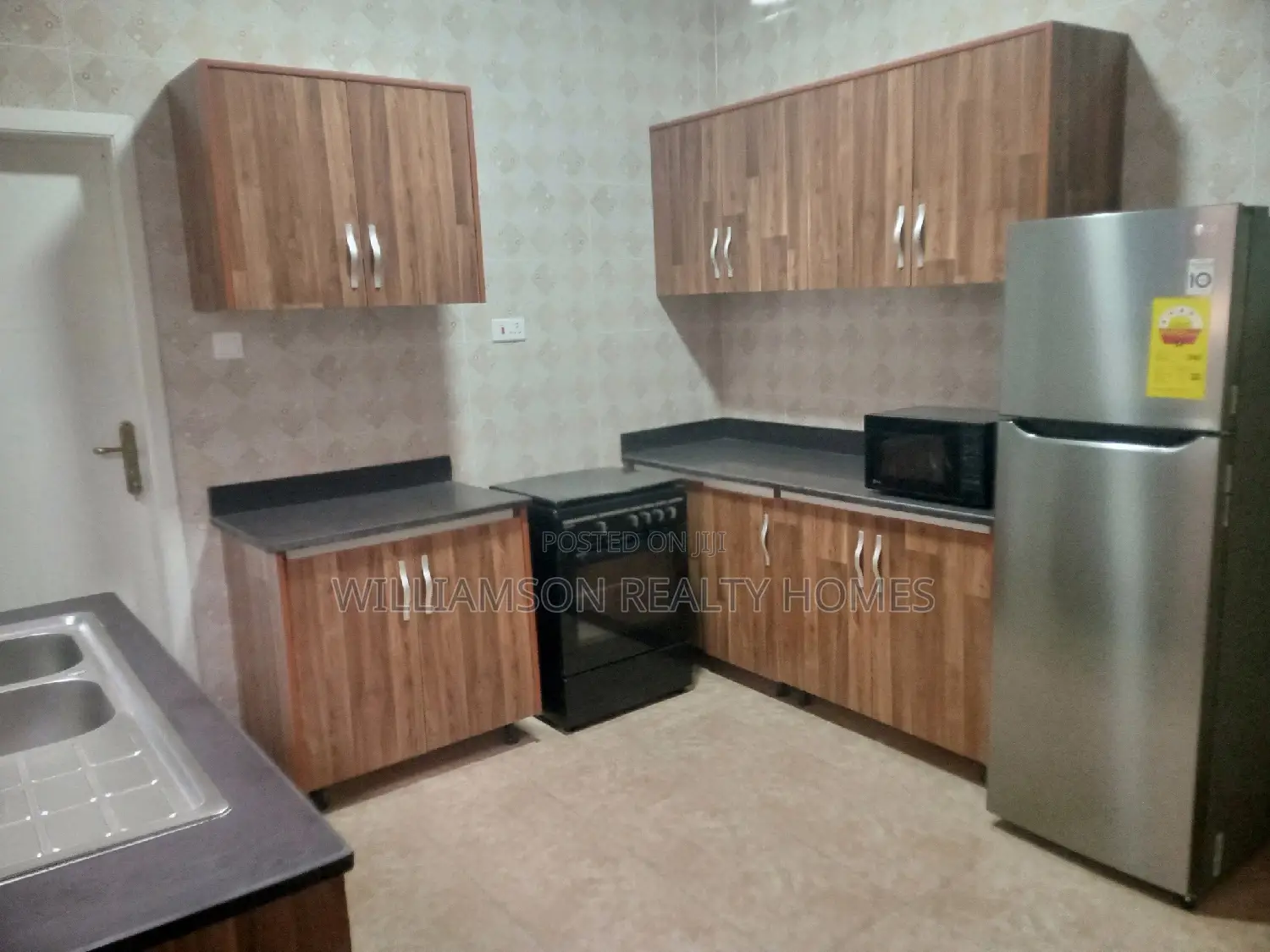 Furnished/Luxury 3bedrms Self Compound at Spintex