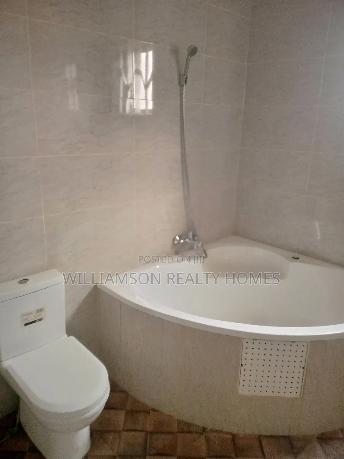 Furnished/Luxury 3bedrms Self Compound at Spintex