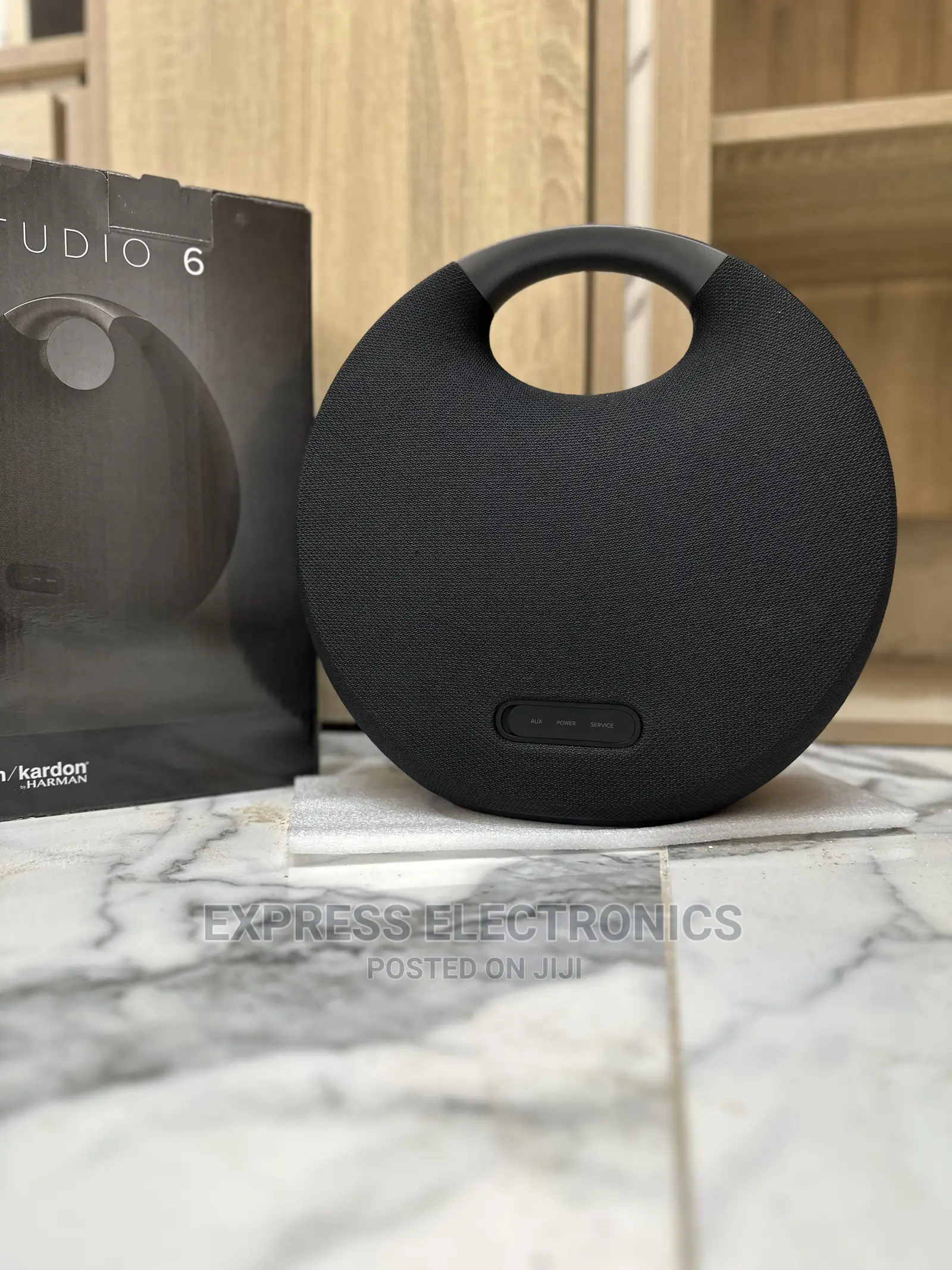 Waterproof Black Onyx 6 Wireless Connectivity Speaker