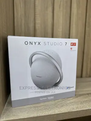 Onyx Studio 7 Grey Speaker  Hot Cake