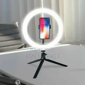 10" Led Ring Light With a Wide Dimming Range From 1%-100%.