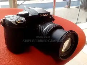 Panasonic Lumix G80 + 14-42mm Lens