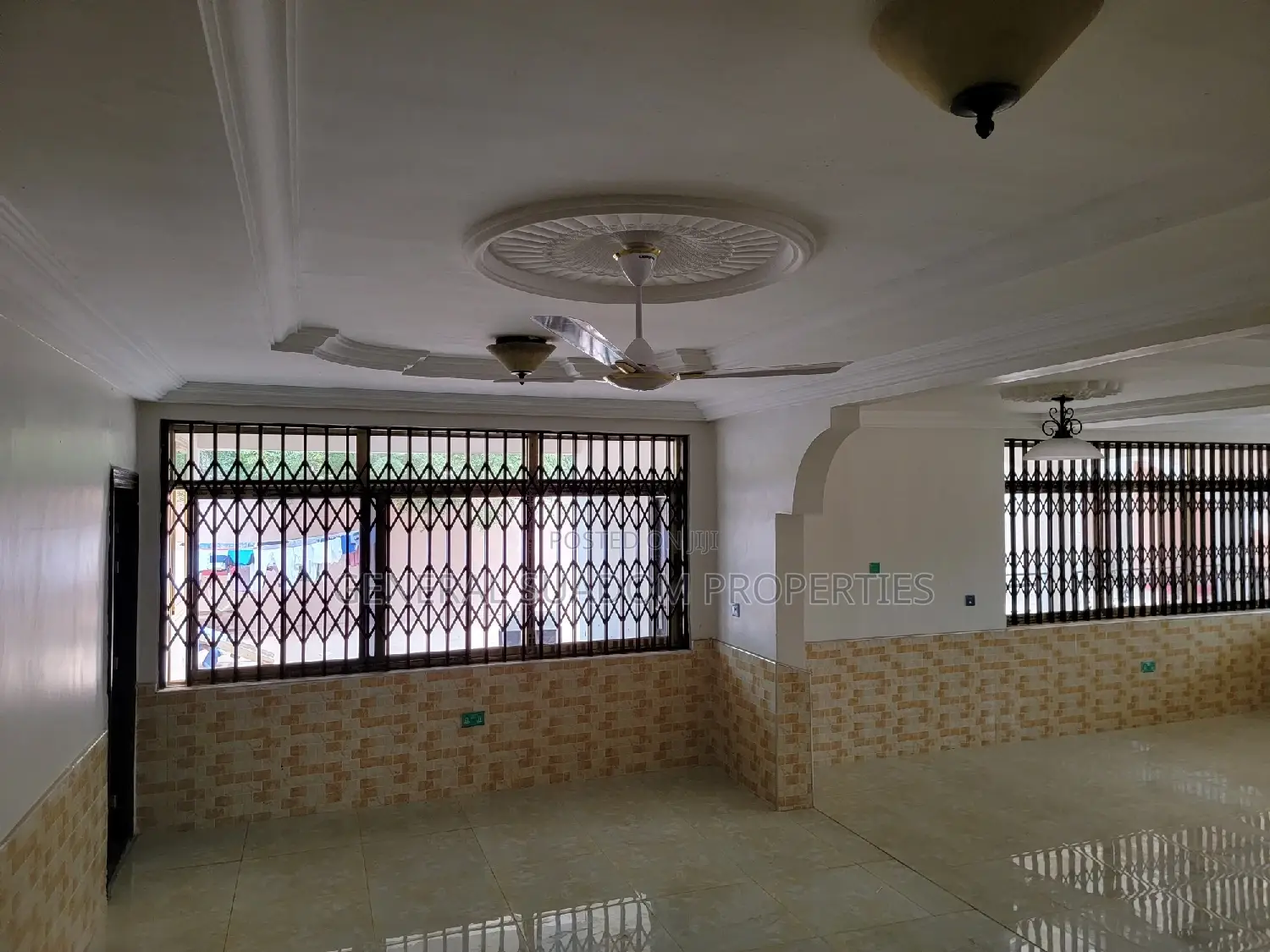 3bdrm Apartment in Suadom Properties, Baatsona Total for rent
