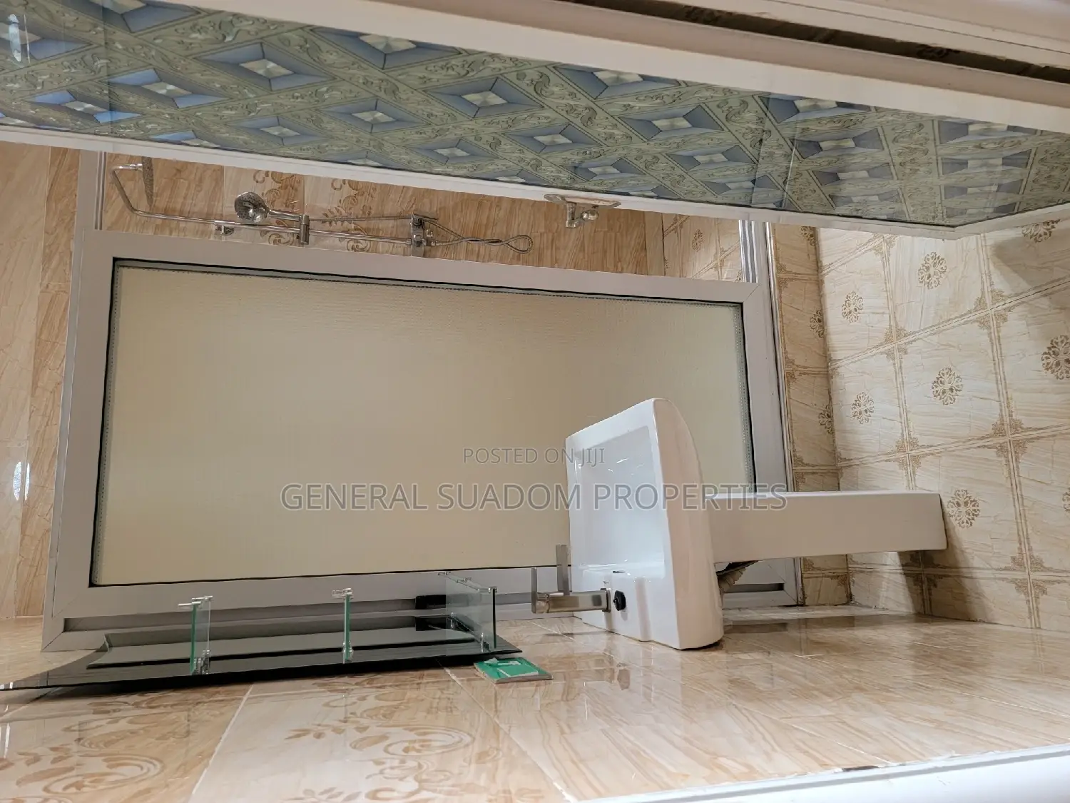 3bdrm Apartment in Suadom Properties, Baatsona Total for rent