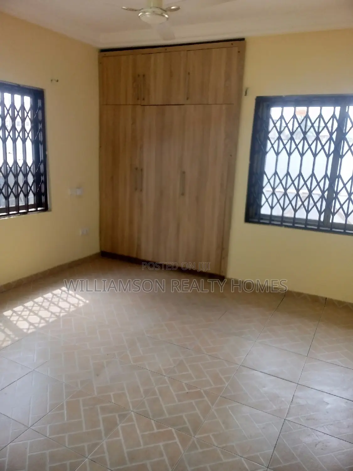 3bdrm House in Community 18, Spintex for rent