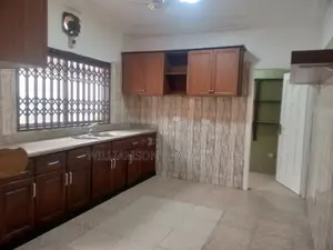 3bdrm House in Community 18, Spintex for rent