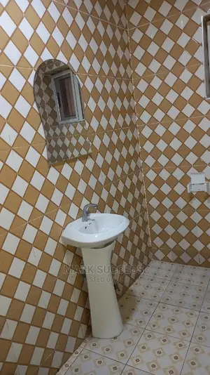 1bdrm Apartment in Toll Booth for rent