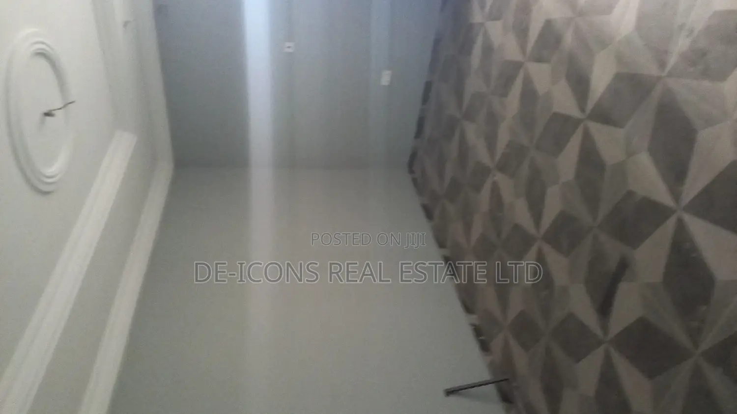 1bdrm Duplex in De-Icons Real Estate, Awutu Senya East Municipal