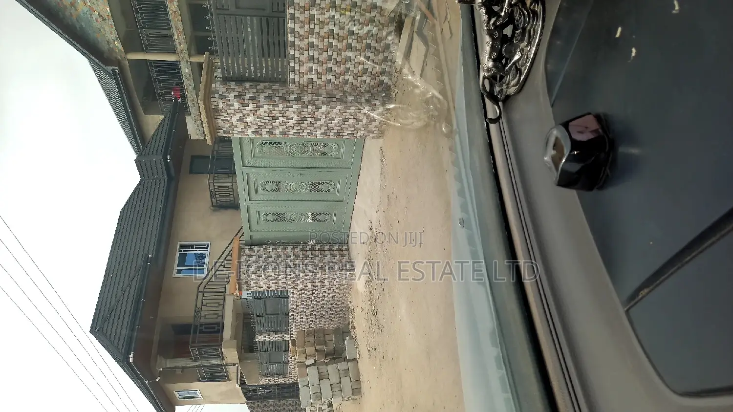 1bdrm Duplex in De-Icons Real Estate, Awutu Senya East Municipal