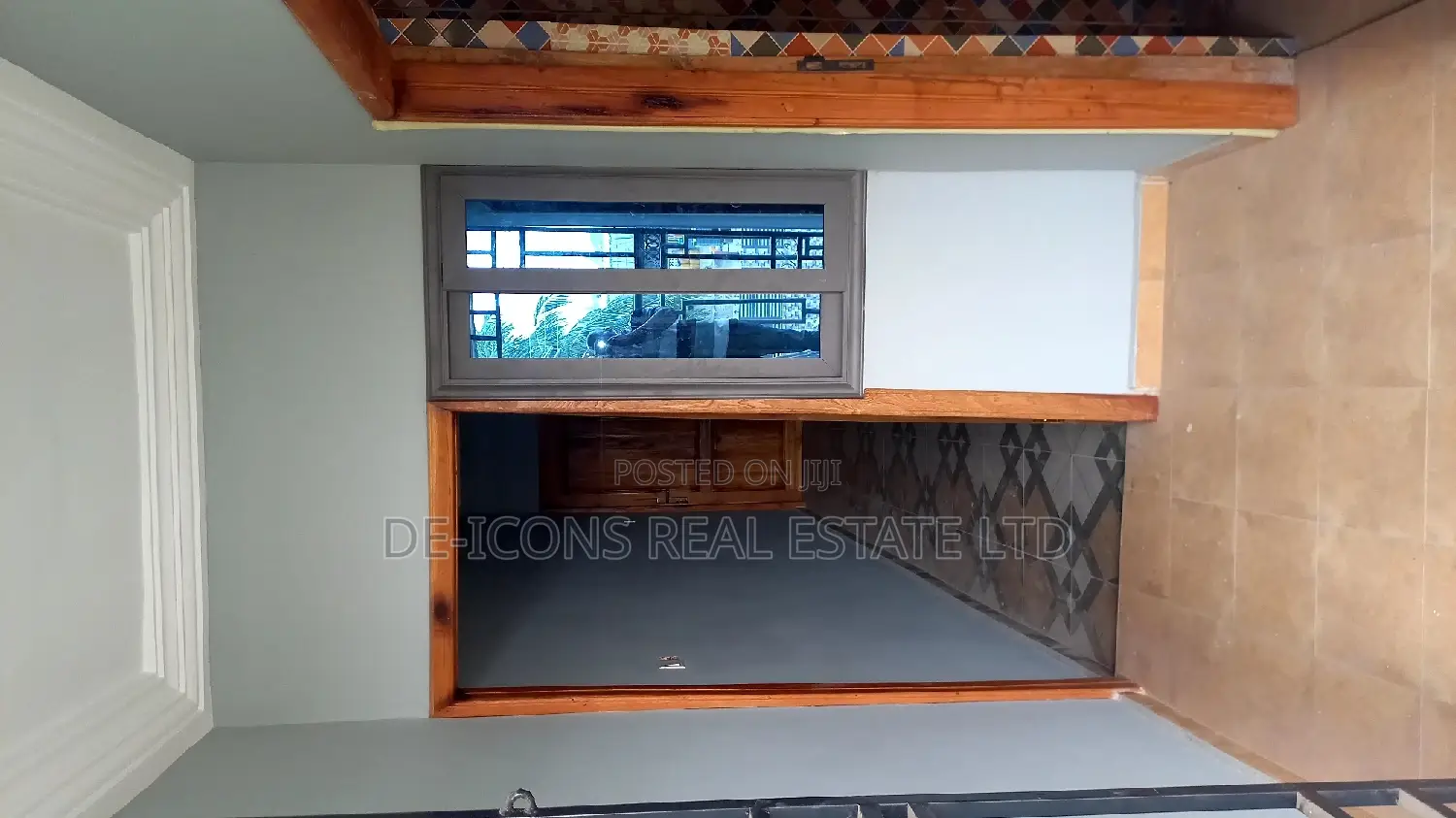 1bdrm Duplex in De-Icons Real Estate, Awutu Senya East Municipal