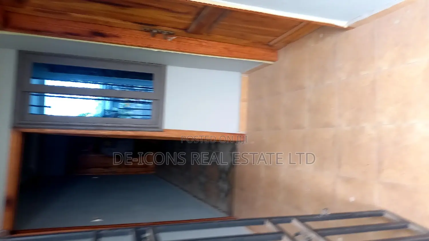 1bdrm Duplex in De-Icons Real Estate, Awutu Senya East Municipal