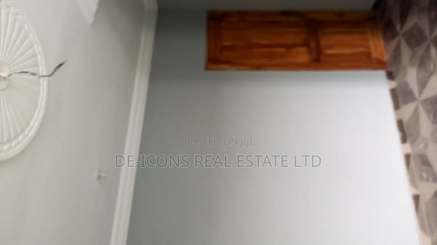 1bdrm Duplex in De-Icons Real Estate, Awutu Senya East Municipal