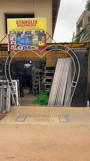 Love Entrance Stand