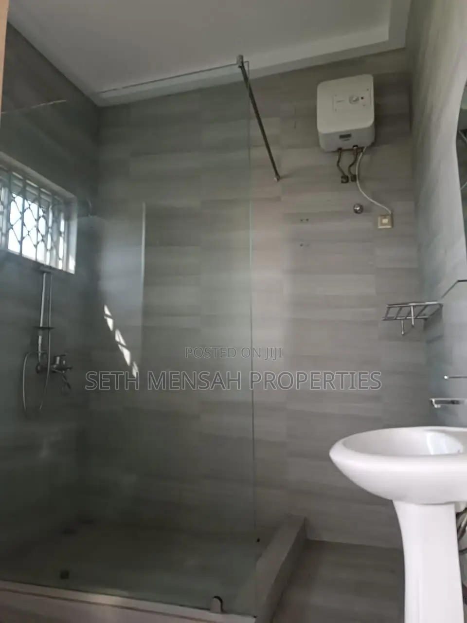 2bdrm Apartment in Adjiriganor for Rent