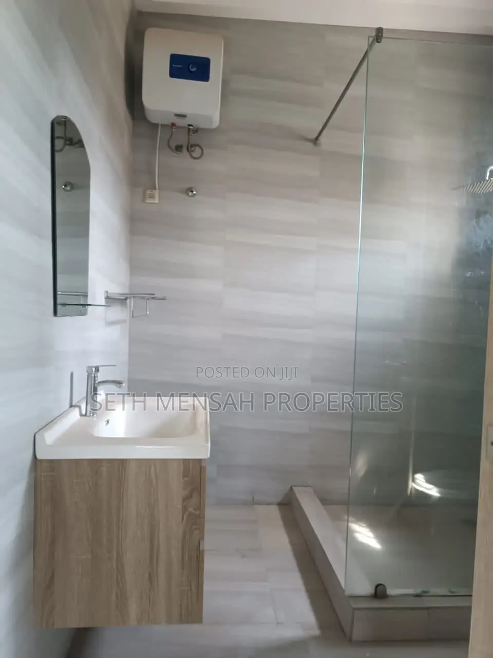 2bdrm Apartment in Adjiriganor for Rent