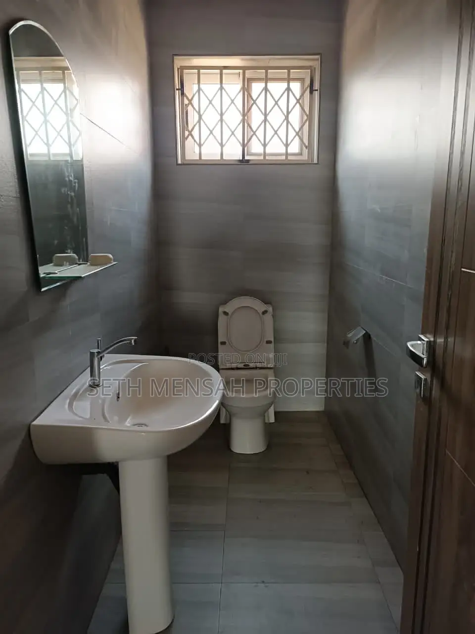 2bdrm Apartment in Adjiriganor for Rent