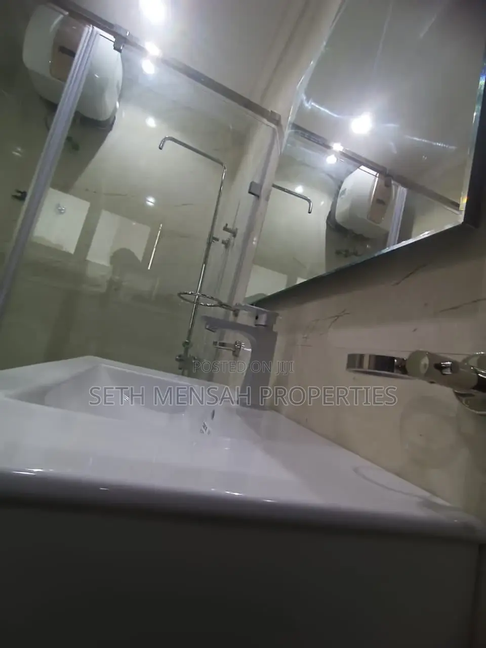 4bdrm House in Skm Property, Adjiriganor for Rent