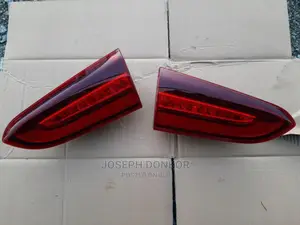 Santa Fe 2019,2020,2021 Boot Light