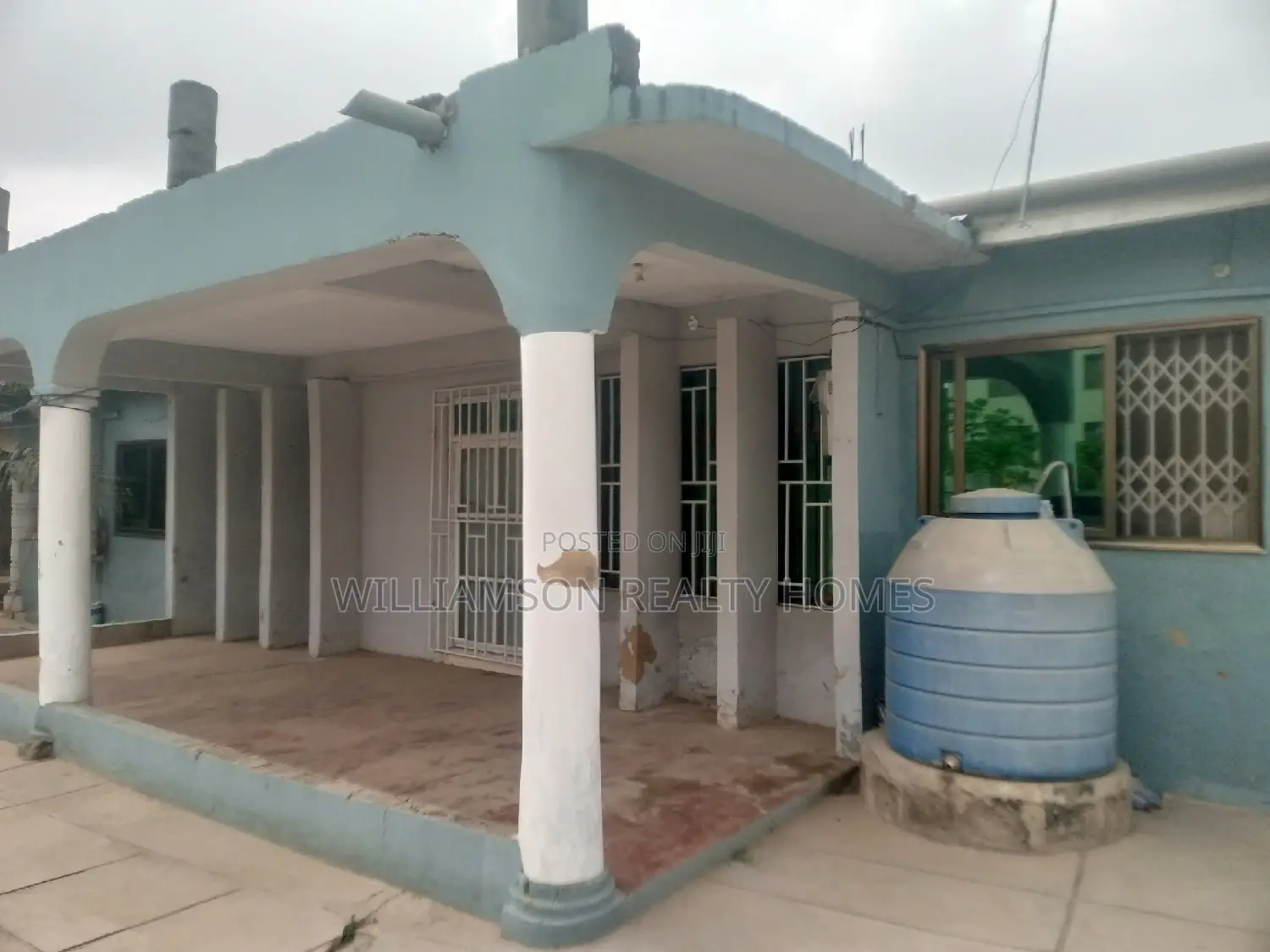 1bdrm Apartment in Community 18, Spintex for rent