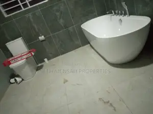 5bdrm House in Achimota for Sale