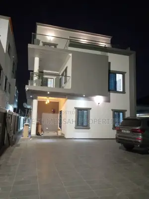 5bdrm House in Achimota for Sale