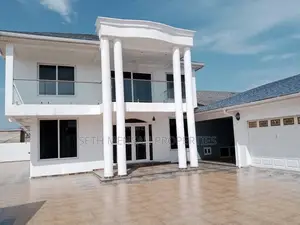 6bdrm House in Adjiriganor for Sale