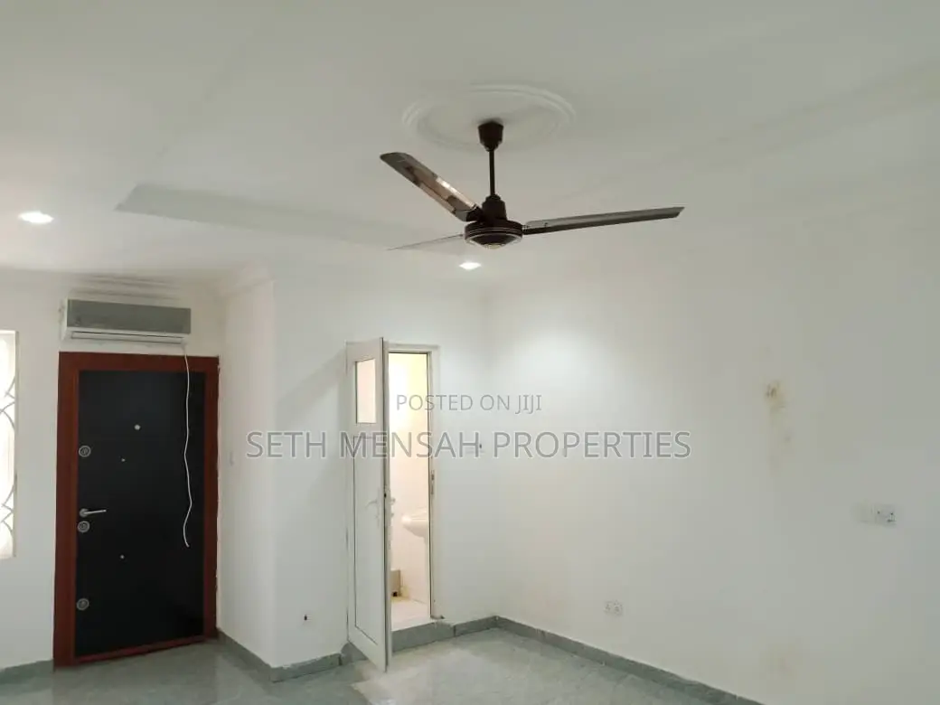 6bdrm House in Adjiriganor for Sale