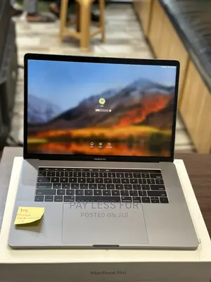 Laptop Apple MacBook Pro 2017 16GB Intel Core I7 SSD 1T