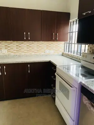 4bdrm Apartment in Ayathar Bedroom, Cold Store for Rent