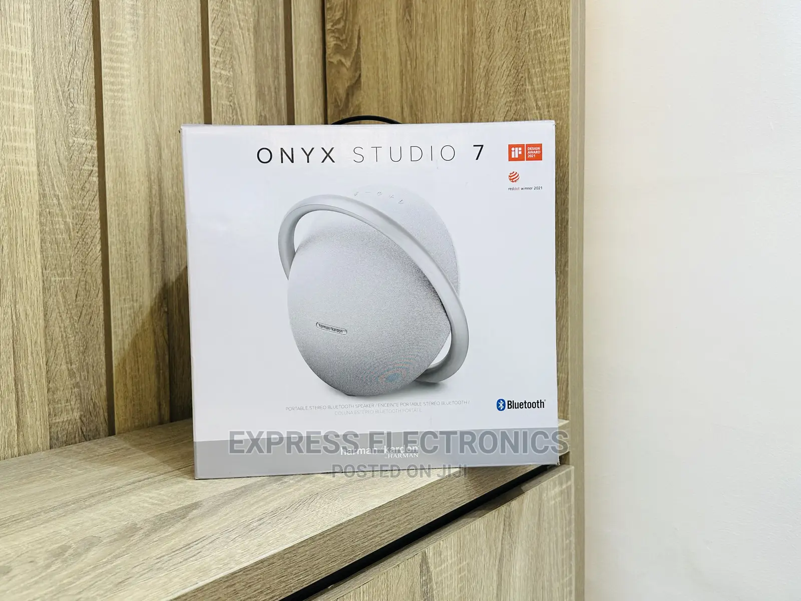 Zealous Onyx 7speaker Studio