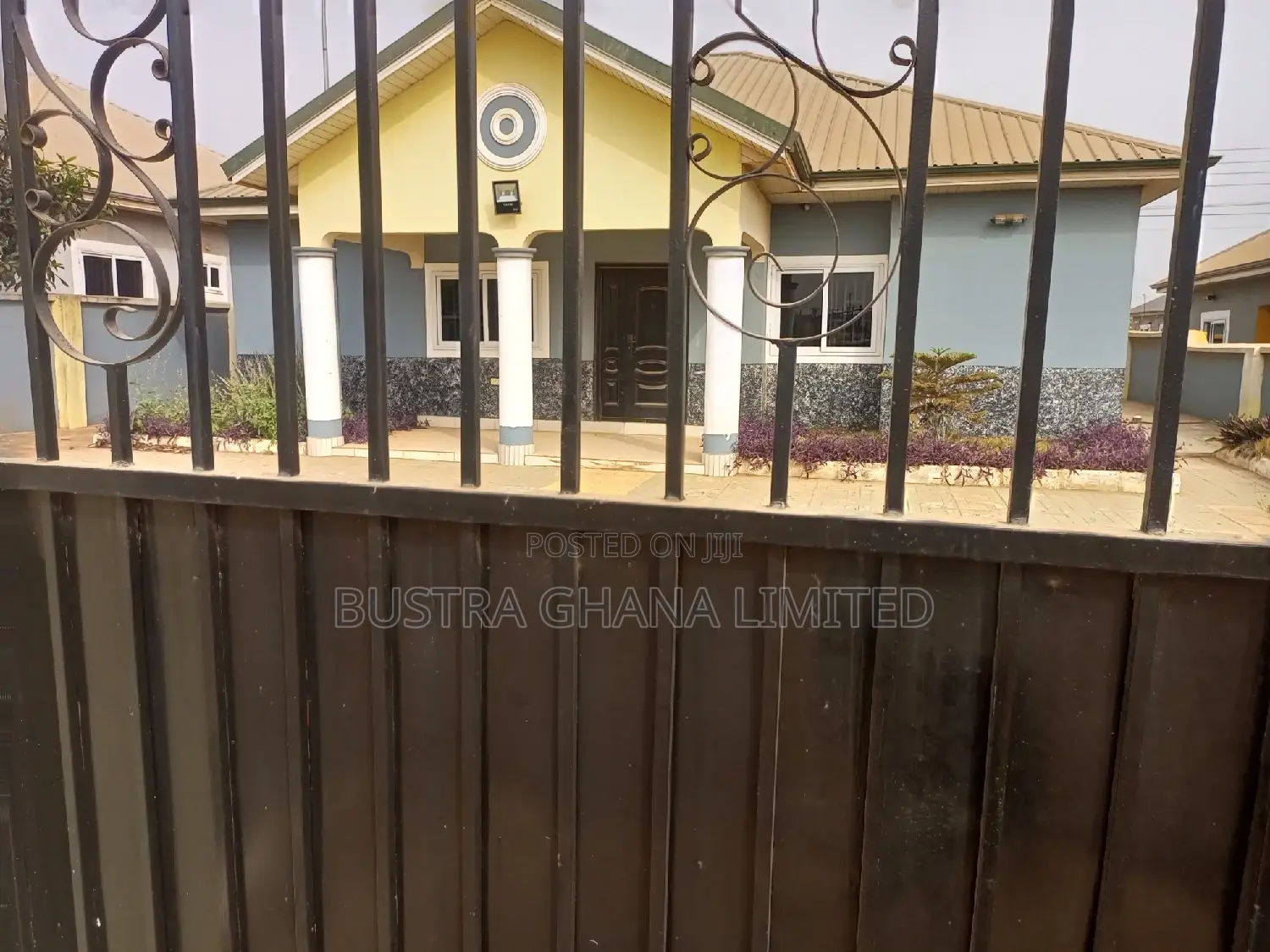 3bdrm House in Tema Community 25 for sale