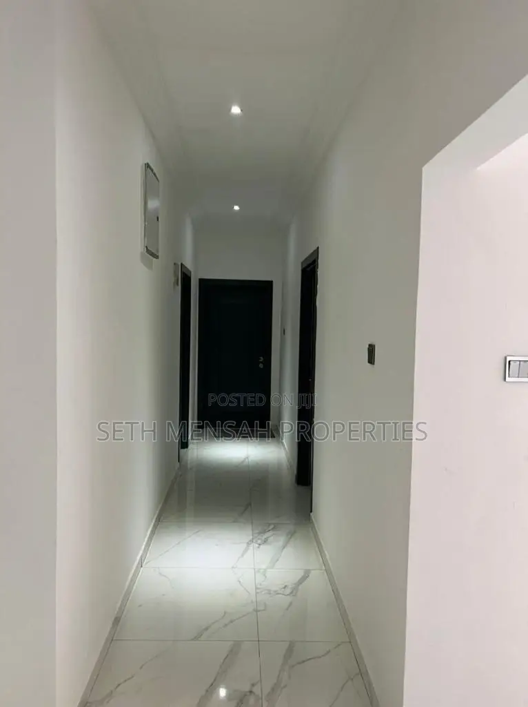 4bdrm Farm House in East Legon for Sale