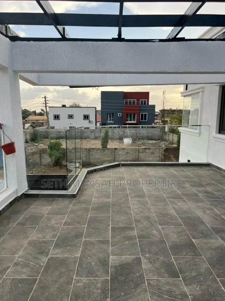 4bdrm Farm House in East Legon for Sale
