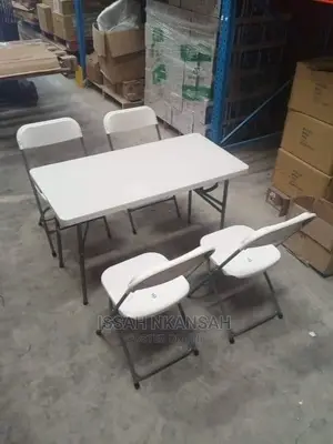 4 Chairs and Folding Table