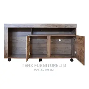 Tv Stand (Castors/Rollers)